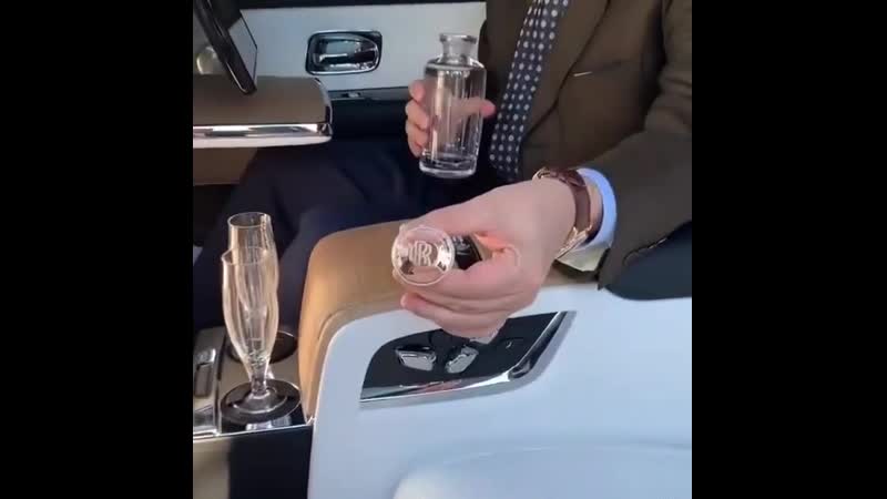 Rolls royce (роллс ройс) дорогой автомобиль и многофункциональный шикарные возможности крутая тачка, красивое авто, тюнинг шок