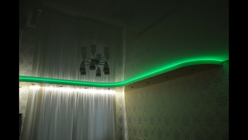 Цветомузыка на потолке