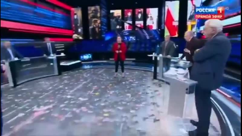 Владимир жириновский назвал светлану тихановскую ведьмой и призвал повесить её в центре минска