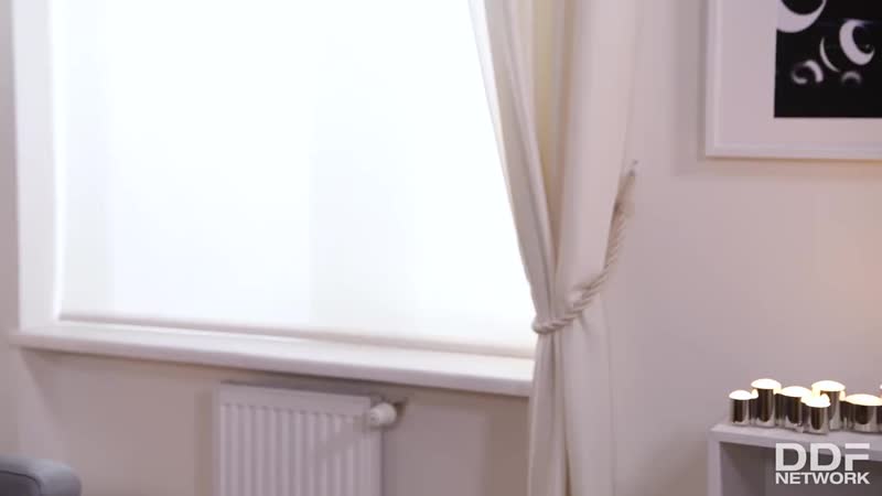 Belokuraya cheshskaya hishchnica drochit nojkami huy 720p mp4