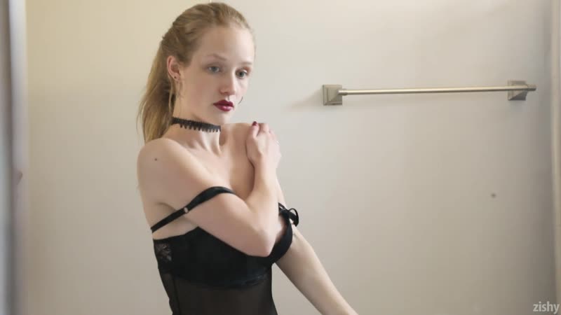 Giana van patten black coke mirror