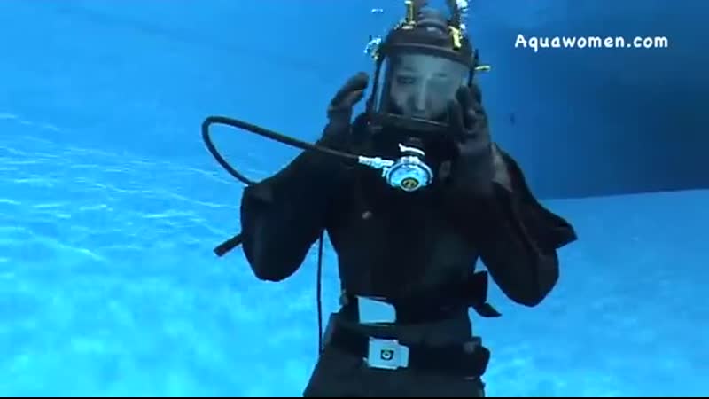 Видео от girls and boys in latex, gas masks and