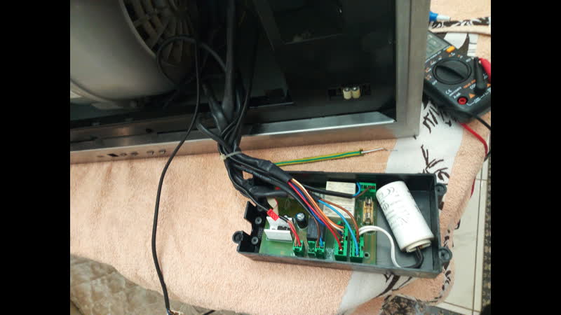 Вытяжка best самопроизвольно лючается