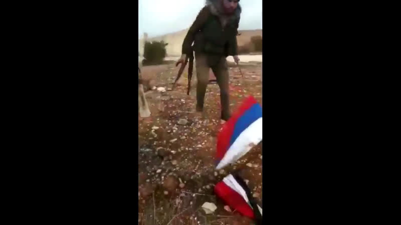 Эль баб, мухафаза алеппо, боевики рвут флаг рф