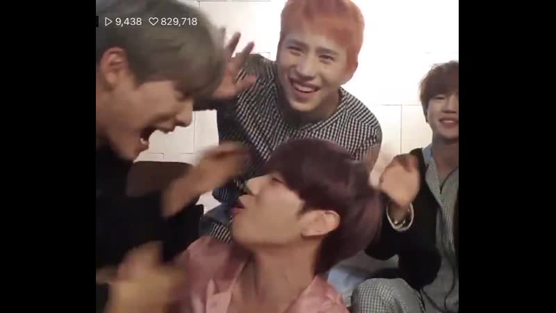 @junheessmile · he really tried biting byeongkwan