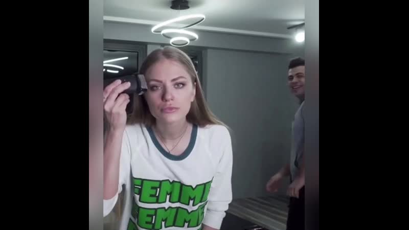 Подколол жену 😁