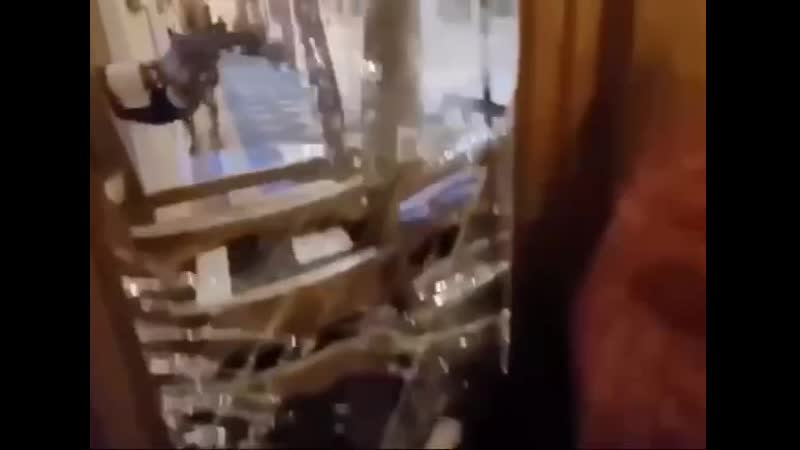 Сша капитолий выстрел был сделан практически в упор, женщина скончалась в больнице