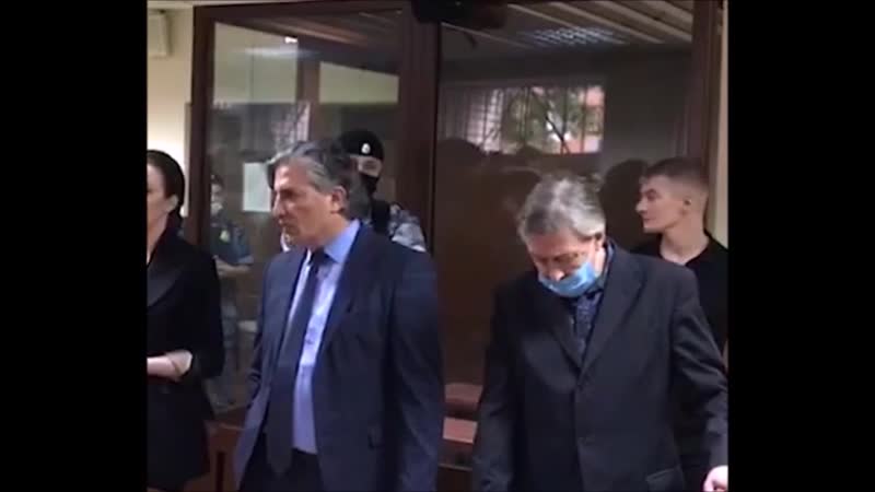 Приговор алкашу и наркоману #ефремову 18 лет общего режима маловато будет