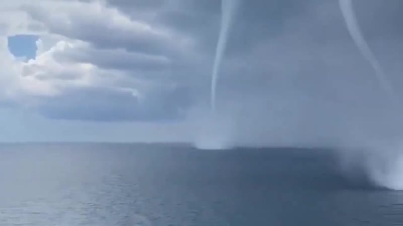 Сразу 6 смерчей возникло над водами мексиканского залива