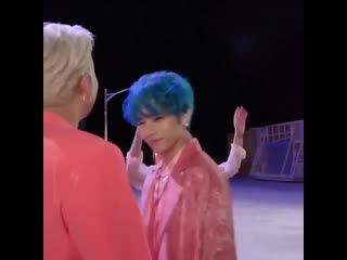 Bts helsey boy whit luv