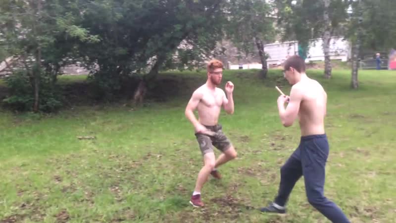 Ножевой бой