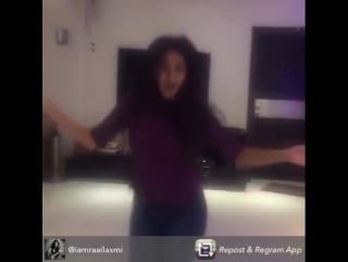 Видео с instagram sana khan /сана кхан