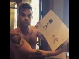 Quand @robbiewilliams lit en français, tu comprends quil est temps de retourner à lécole