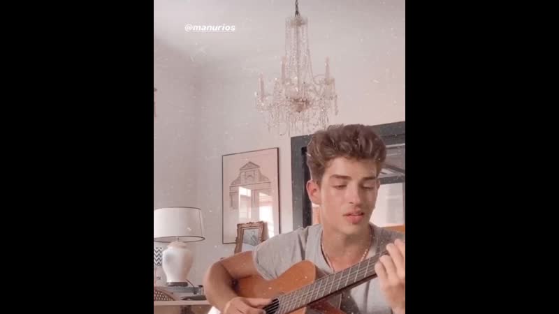 Ману риос, мартина каридди и карла диас тусят вместе