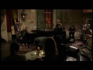 Hugh laurie and tom jones baby please make a change