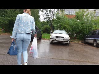 Candid ass in jeans