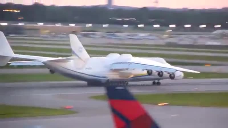 The immense antonov an 225 taking off ️