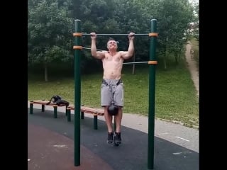 20 pull ups + 24kg