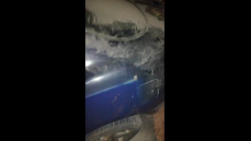 Мазда кседос, заказчик предпочёл просто закрасить балончиком перевареные пароги и арки