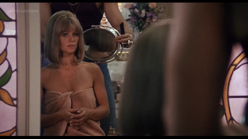 Julie christie, lee grant, goldie hawn, carrie fisher and colleen brennan nude shampoo (1975) 1080p blu ray watch online