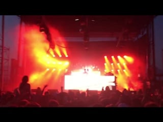 Flosstradamus & dillon francis tern it up