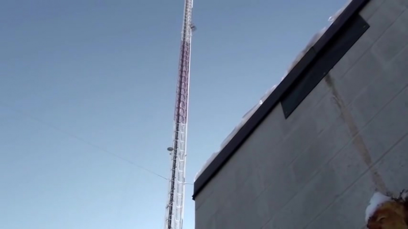 Падающий лед с вышки