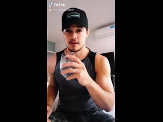 › esteban velásquez on instagram • 25 03 20