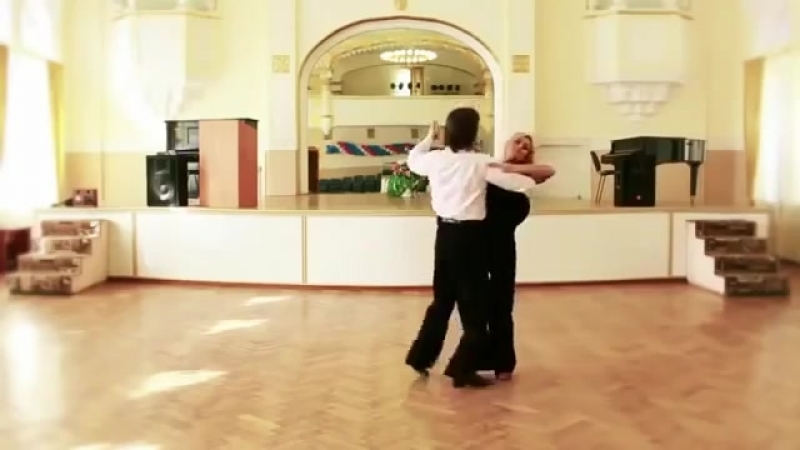 Учимся танцевать венский вальс к выпускному балу