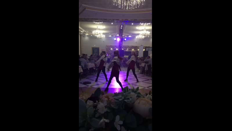 Подставные официанты delight show73