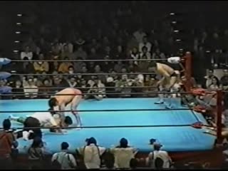 Mitsuharu misawa/jun akiyama vs kenta kobashi/takao omori