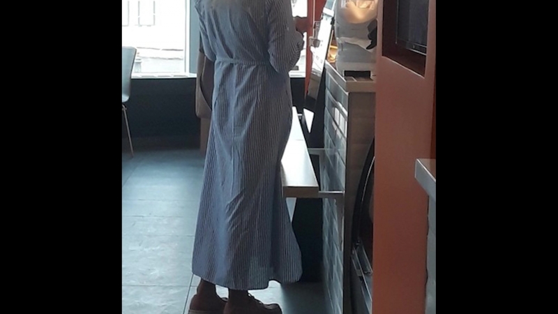 Парень из химок влюбился и готов заплатить 100000 рублей за контакты незнакомки