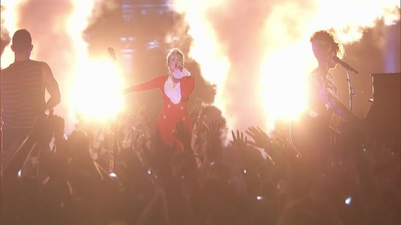 Miley cyrus, alicia keys, adam levine and blake shelton dream on the voice 2016