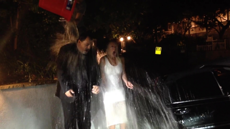 Аватар|jon landau unexpectedly takes the #icebucketchallenge