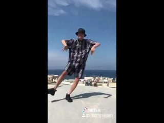 방탄소년단 #hopeonthestreet in malta 얼쑤 #ursoo #idol #idolchallenge