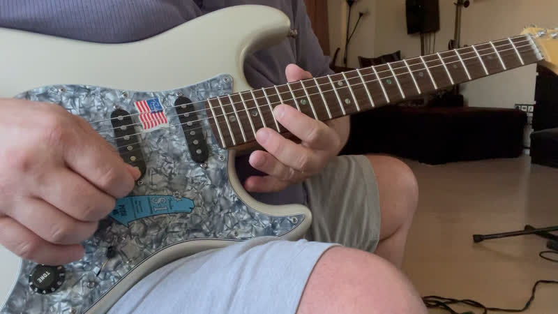 Bass porn video – Billi pok and fender stratocaster american deluxe bass vamp