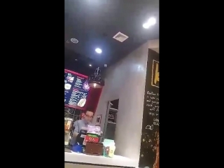 Omg my sisters currently at bonchon sm light mall and theyre playing winners really really winner 위너 bonchon 강승윤 송민호 이승훈 김