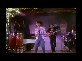 Gloria estefan and miami sound machine 1985
