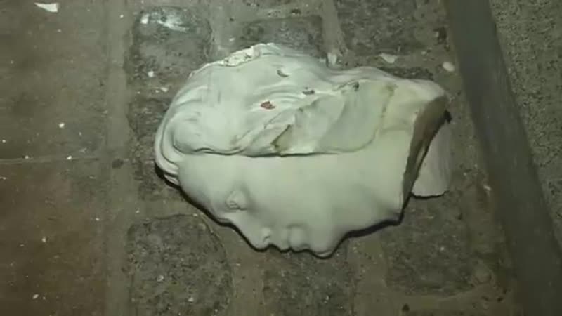 В бостоне тоже осквернили памятник христофору колумбу