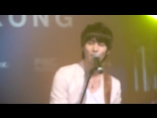100826 cnblue mini live in hk + fanmeeting in hong kong 6 (love light)