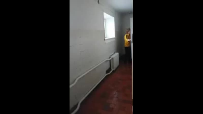 Учительница не поделила с восьмиклассницей школьный туалет