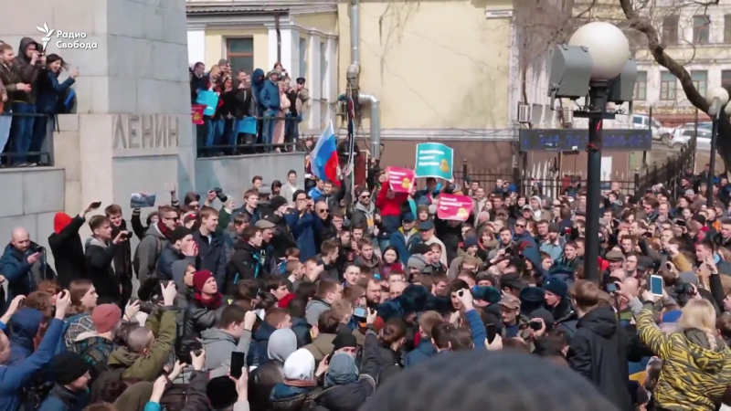 Димон porn video – Разгон акции "он нам не димон" во владивостоке