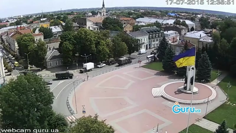 На мукачево виїхала колона військової техніки