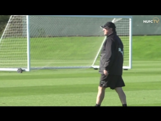 The lads have been on the training pitch today as preparations continue for next weekends trip to southampton #nufc #125yearsun