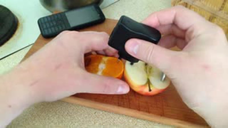 Зарядить телефон в походе