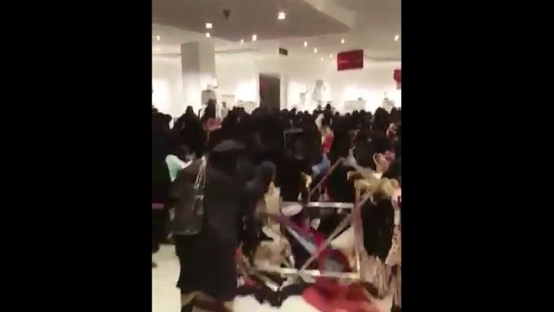 Мусорные мешки пожирают одежду