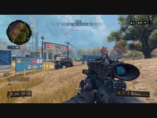 When you think you’re outplaying the enemy but you actually outplay yourself black ops 4