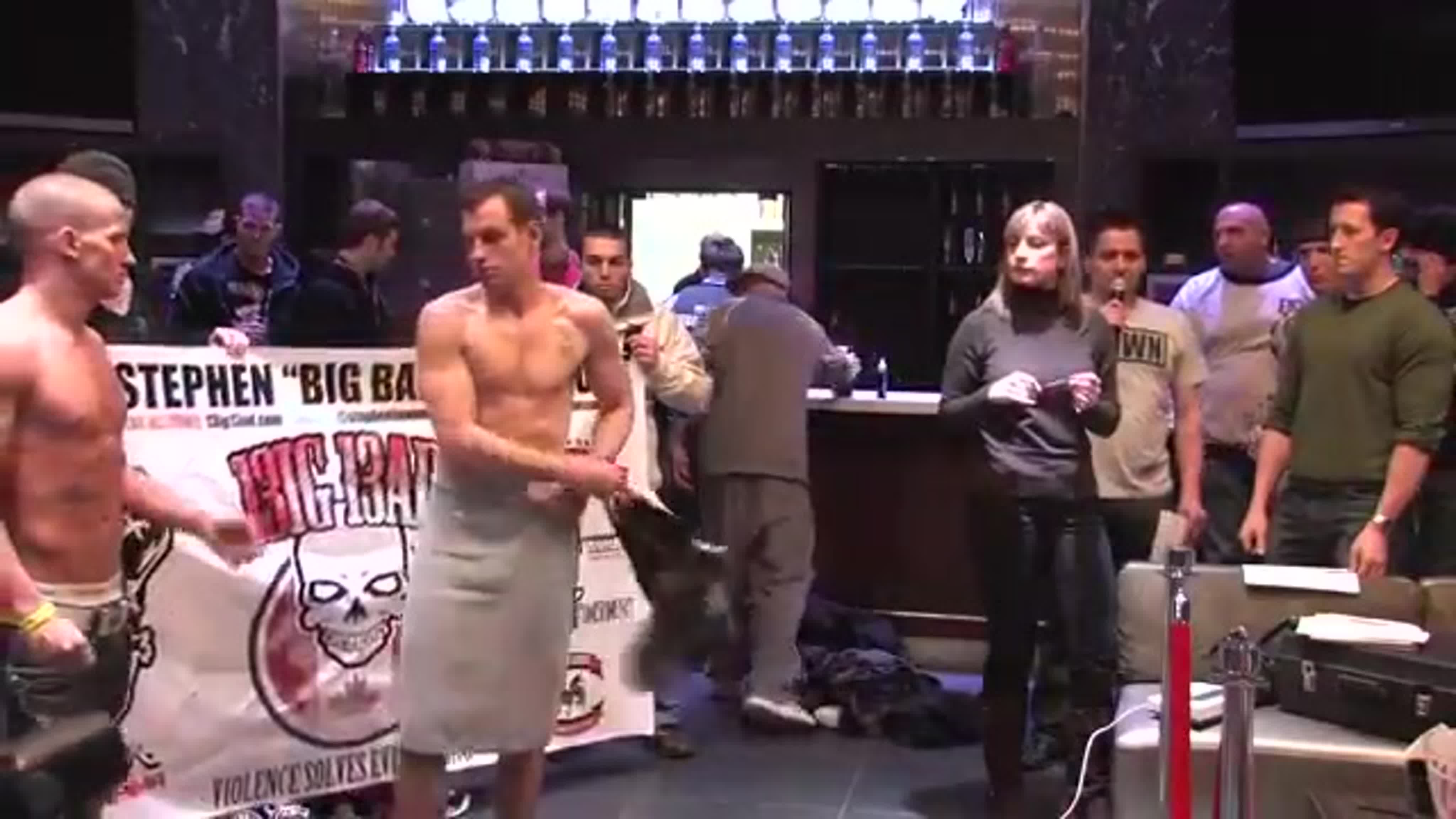 Naked weigh in 09