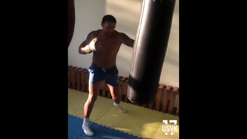 Александр усик вернулся к тренироам