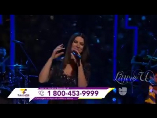 Laura pausini​ canta 'viveme' @ teleton usa​ 2016