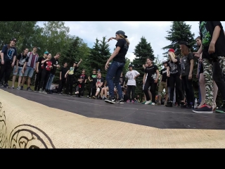 1 8 girl manhunta vs queen daze